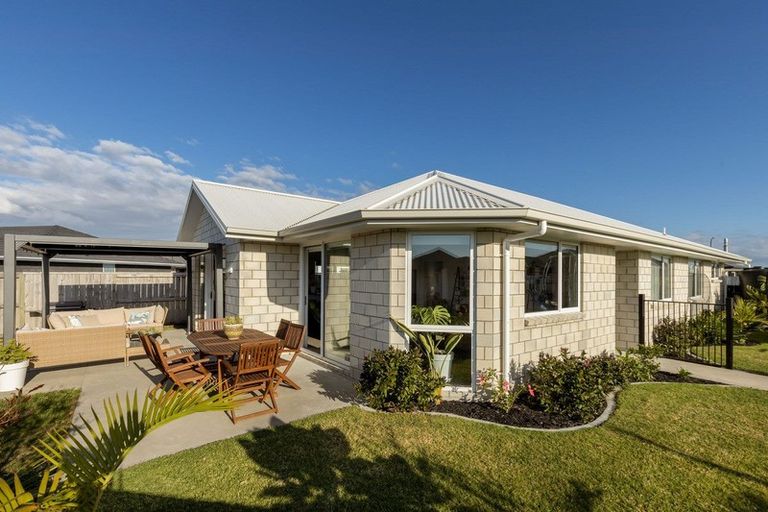 Photo of property in 19 Cupples Street, Papamoa Beach, Papamoa, 3118