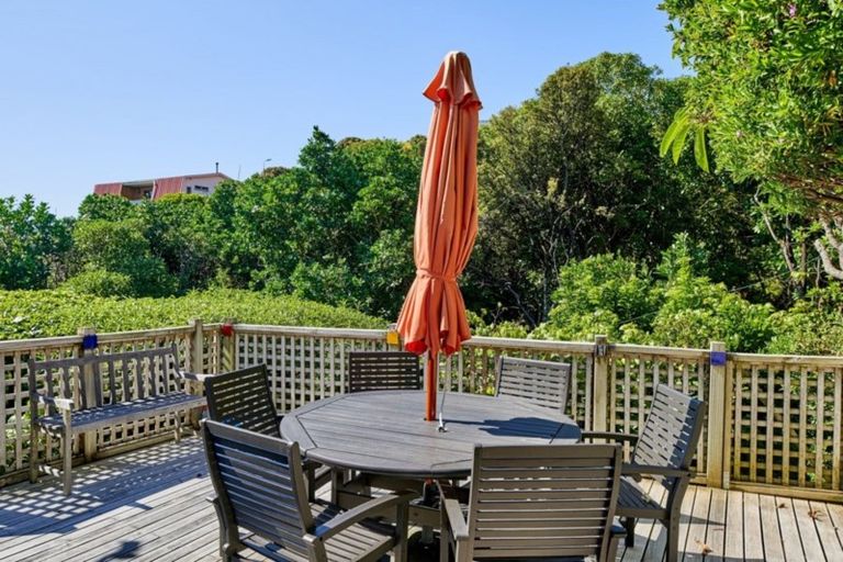 Photo of property in 118a Motuhara Road, Plimmerton, Porirua, 5026