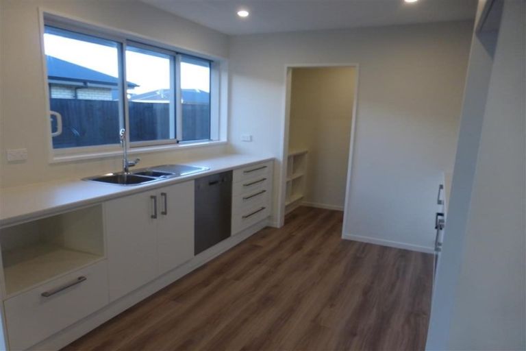 Photo of property in 41 Dalwood Crescent, Rolleston, 7614