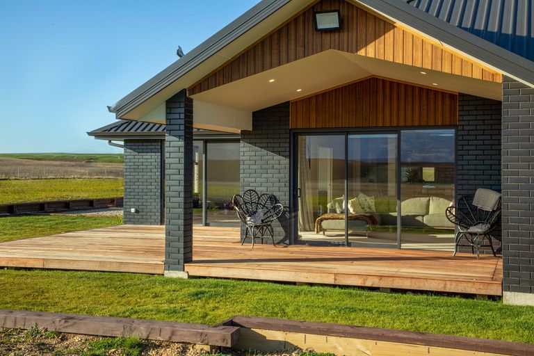 Photo of property in 355 Golden Road, Springvale, Alexandra, 9393