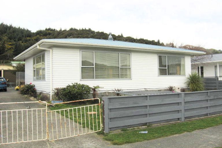 Photo of property in 22 Belgrave Street, Wainuiomata, Lower Hutt, 5014