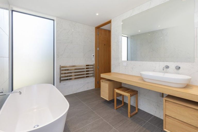 Photo of property in 35 Poynder Avenue, Merivale, Christchurch, 8014