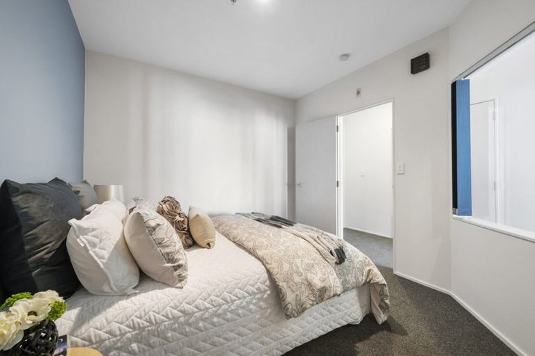 Photo of property in St Peters Apartments, 5c/192 Willis Street, Te Aro, Wellington, 6011