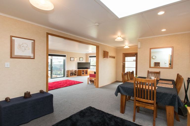 Photo of property in 55 Abraham Crescent, Milson, Palmerston North, 4414