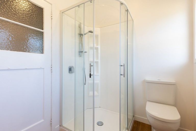 Photo of property in 5 Toutouwai Lane, Inglewood, 4330