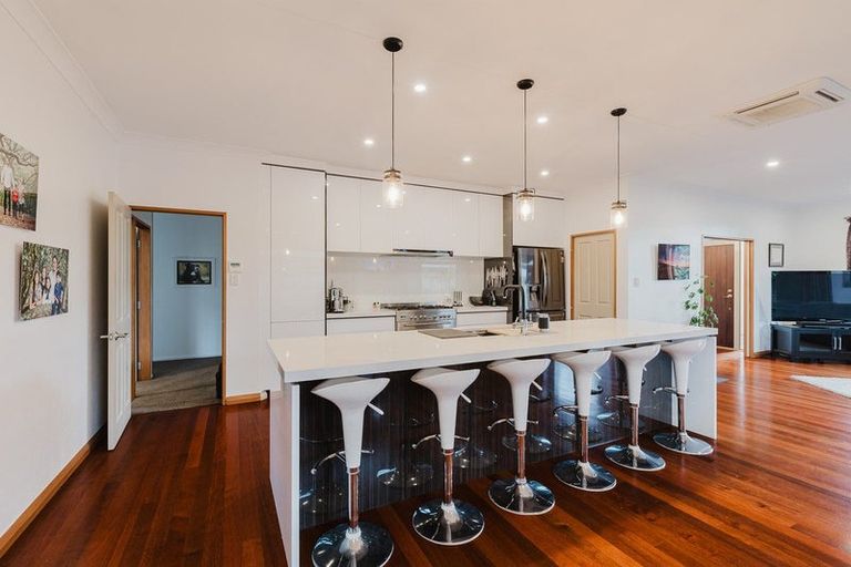 Photo of property in 15 Bouvardia Avenue, Milson, Palmerston North, 4414