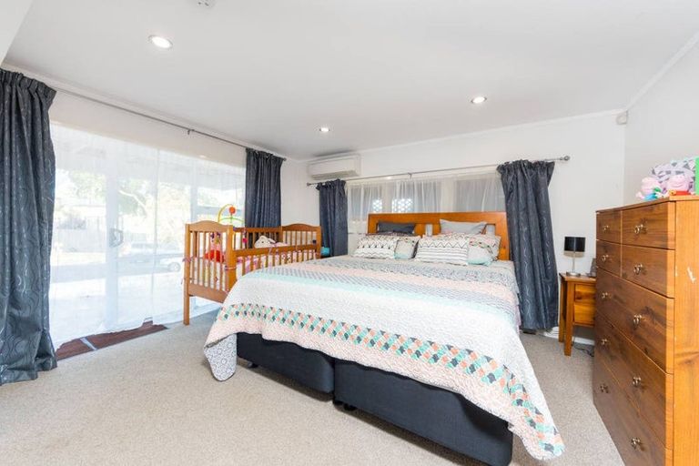 Photo of property in 26 Wycherley Drive, Bucklands Beach, Auckland, 2014