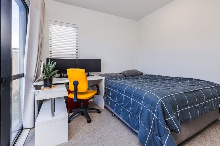 Photo of property in 18b Poruru Close, Papakura, 2110