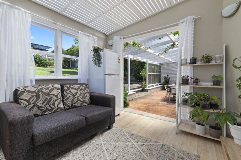 Photo of property in 8 Hamlet Place, Pukekohe, 2120