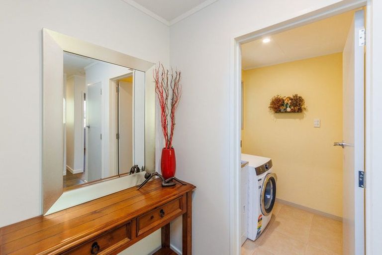 Photo of property in 2 Willowbank Crescent, Feilding, 4702