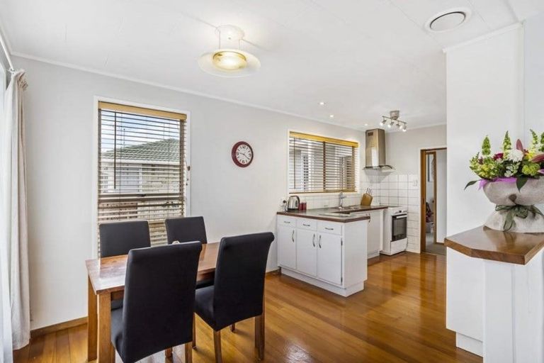 Photo of property in 83 Walworth Avenue, Pakuranga Heights, Auckland, 2010