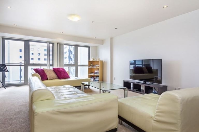 Photo of property in Fiore On Hobson Apartments, 801/152 Hobson Street, Auckland Central, Auckland, 1010