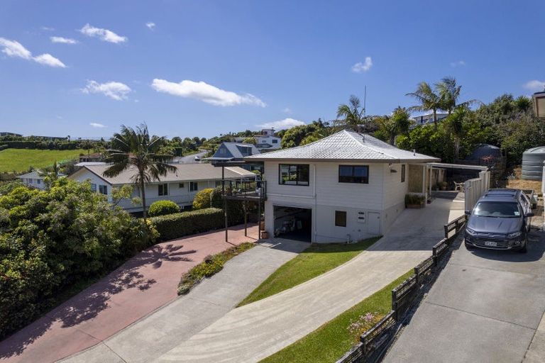 Photo of property in 54 Stratford Drive, Cable Bay, 0420