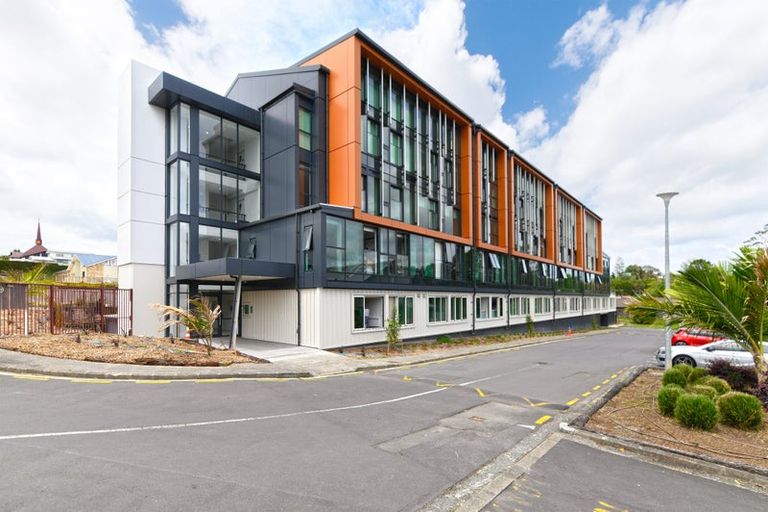 Photo of property in 11e/30 Westward Ho, Glen Eden, Auckland, 0602