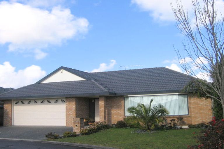 Photo of property in 14 Brittas Place, East Tamaki, Auckland, 2016