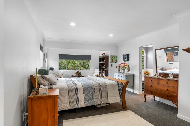 Photo of property in 8 Tironui Terrace, Western Heights, Hamilton, 3200