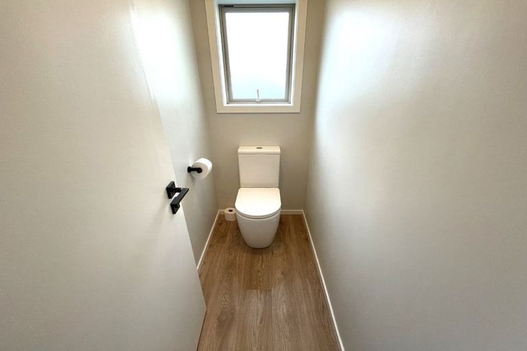 Photo of property in 23 Kaweka Place, Havelock North, 4130