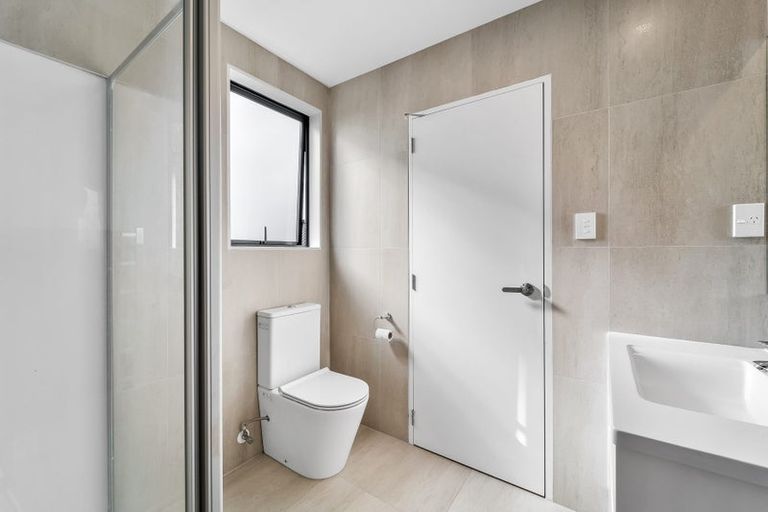 Photo of property in 16 Seafarer Crescent, Stanmore Bay, Whangaparaoa, 0932