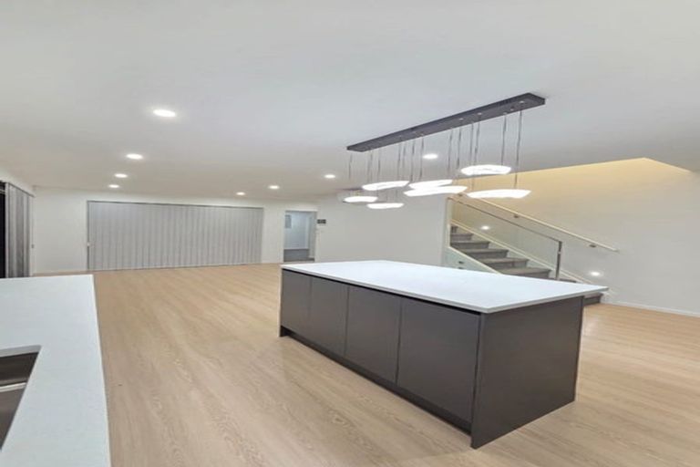 Photo of property in 28a Greenmeadows Avenue, Manurewa East, Auckland, 2102