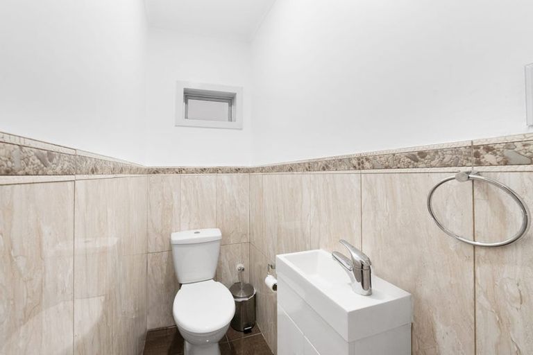 Photo of property in 3/4 Oxford Road, Manurewa, Auckland, 2102