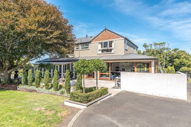 Photo of property in 2 Eaton Crescent, Otamatea, Whanganui, 4500