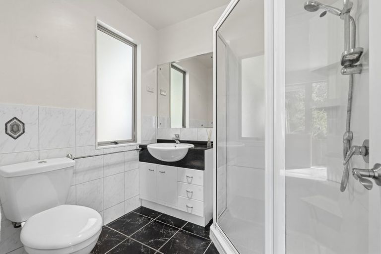 Photo of property in 41a Palliser Lane, Browns Bay, Auckland, 0632