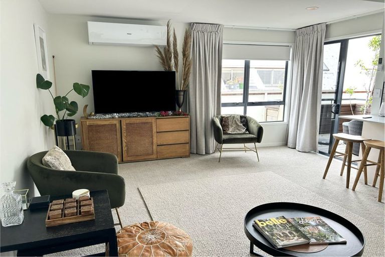 Photo of property in 36m Maunganui Road, Mount Maunganui, 3116
