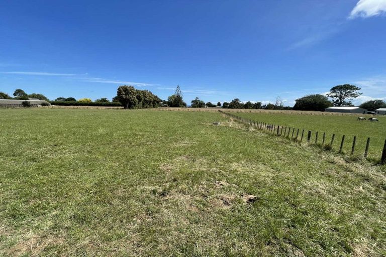 Photo of property in 187 Smart Road, Hillsborough, New Plymouth, 4372