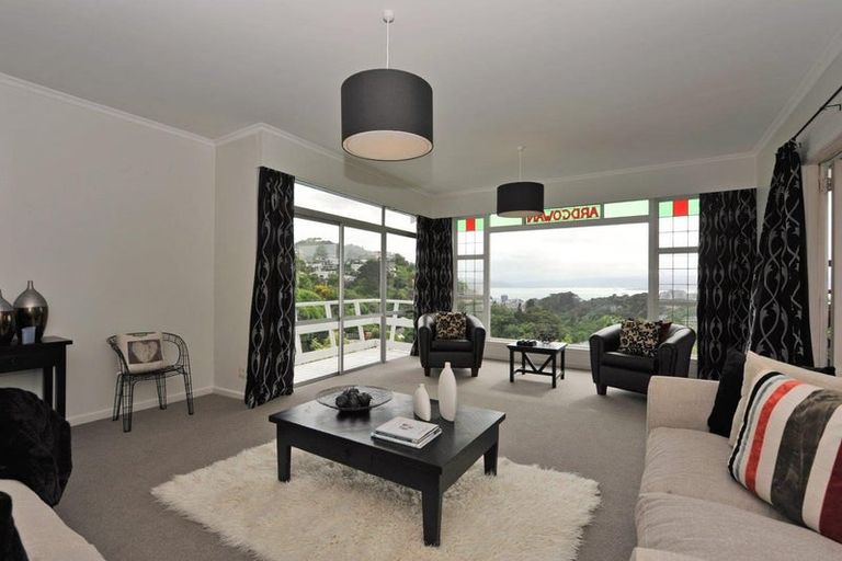 Photo of property in 11 Northland Road, Northland, Wellington, 6012