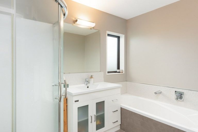 Photo of property in 27 Scoria Close, Pyes Pa, Tauranga, 3112