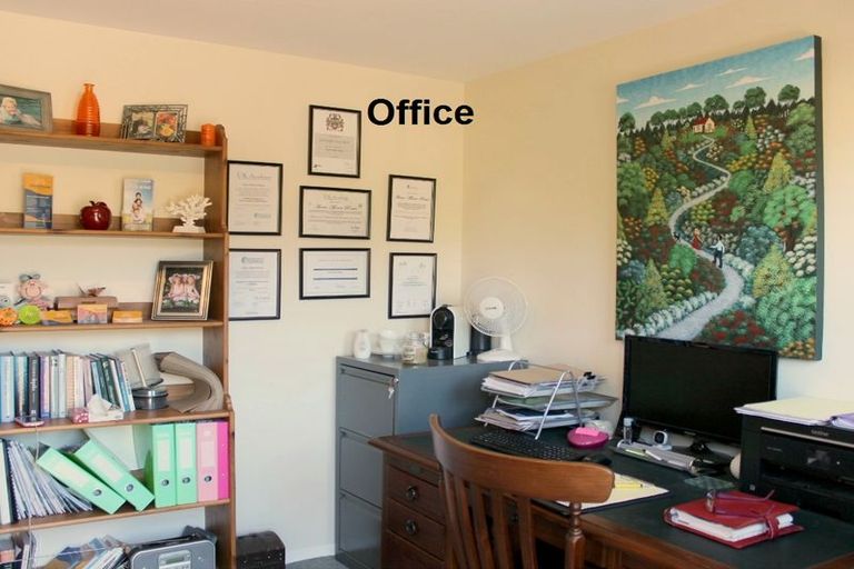 Photo of property in 96b Kent Street, Carterton, 5713