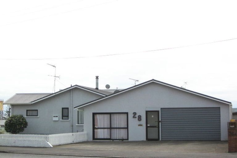 Photo of property in 28 Breakwater Road, Moturoa, New Plymouth, 4310