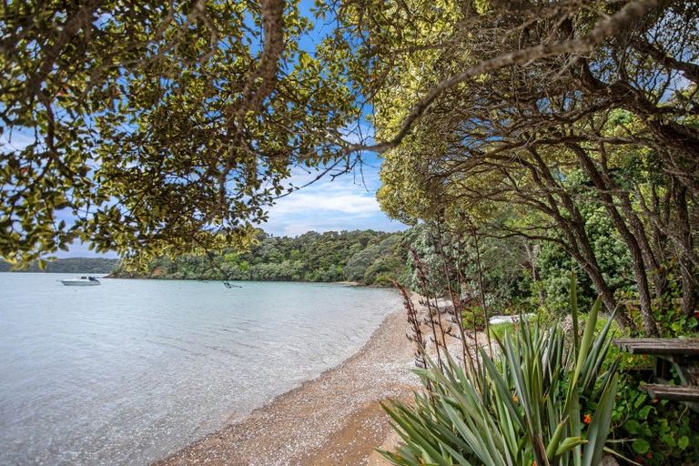 Photo of property in 419f Manawaora Road, Parekura Bay, Hikurangi, 0184