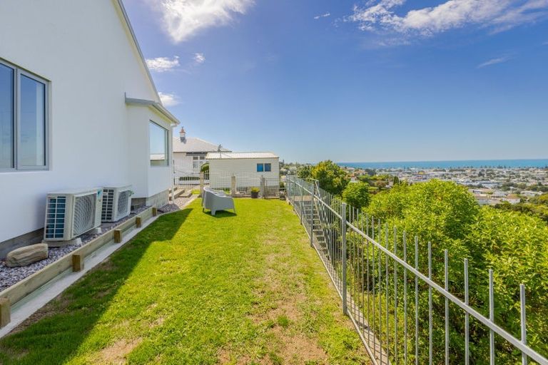 Photo of property in 15 Kavanagh Road, Hospital Hill, Napier, 4110