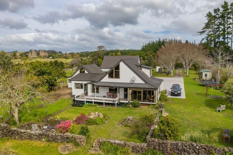 Photo of property in 70 Edmonds Road, Kerikeri, 0293