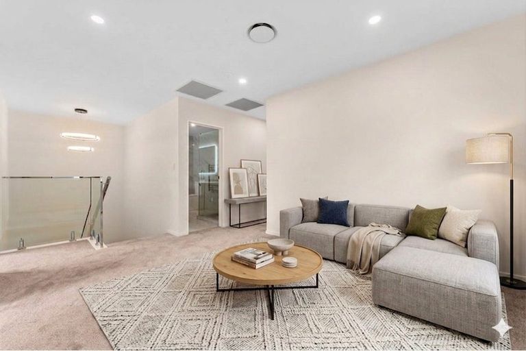 Photo of property in 12 Harbourside Parade, Hobsonville, 0616