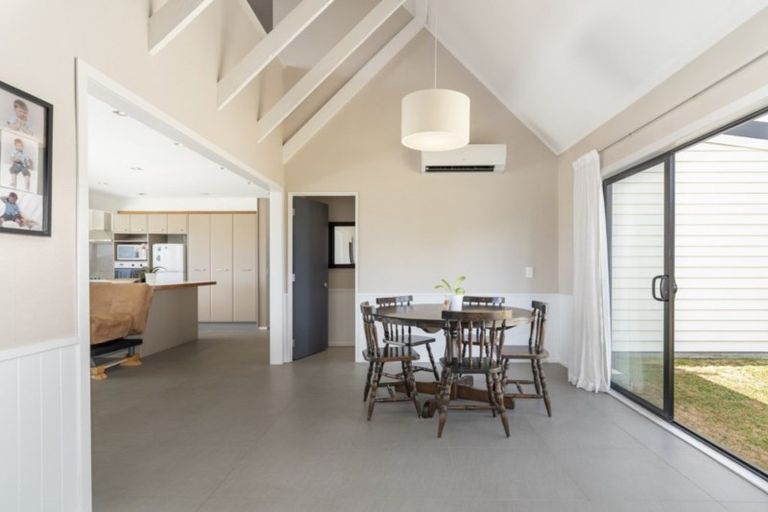 Photo of property in 28 Charlotte Drive, Omokoroa, 3114