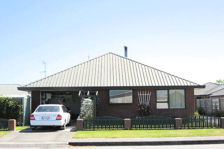 Photo of property in 35a Durham Street, Rangiora, 7400