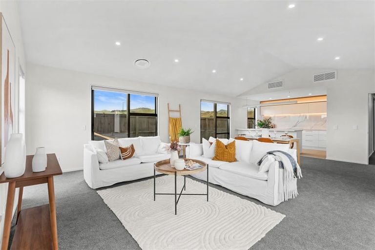 Photo of property in 1 Baker Estate Lane, Halswell, Christchurch, 8025