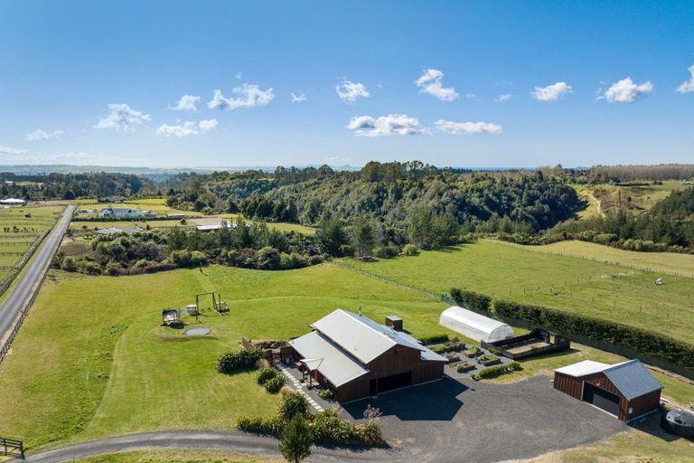 Photo of property in 17 Sarona Park Drive, Omanawa, Tauranga, 3171