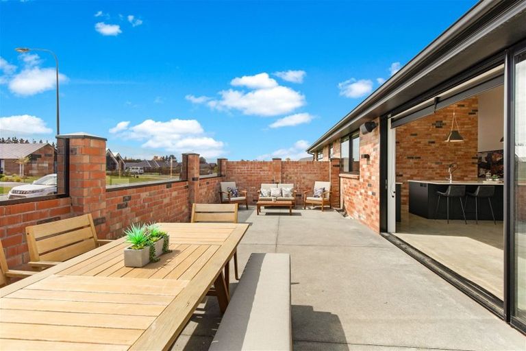 Photo of property in 44 Silver Peaks Drive, West Melton, 7618