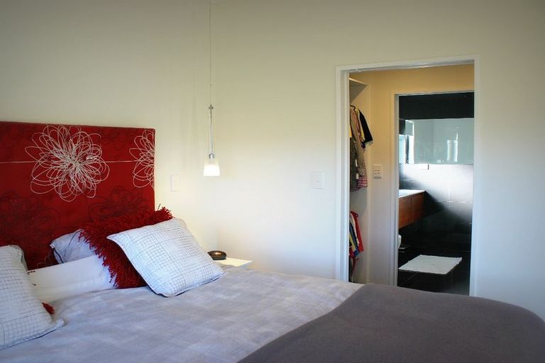 Photo of property in 96b Kent Street, Carterton, 5713