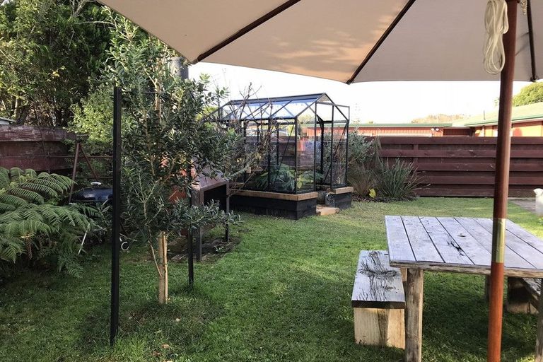 Photo of property in 20b Ashdown Place, Pahurehure, Papakura, 2113