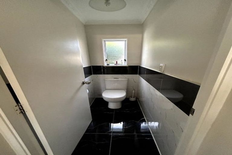 Photo of property in 2/21 Gloucester Road, Manurewa, Auckland, 2102