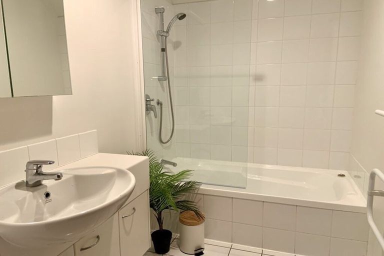 Photo of property in 9 Oakford Close, Riccarton, Christchurch, 8011