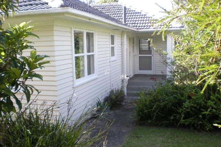 Photo of property in 10 Linwood Avenue, Forrest Hill, Auckland, 0620