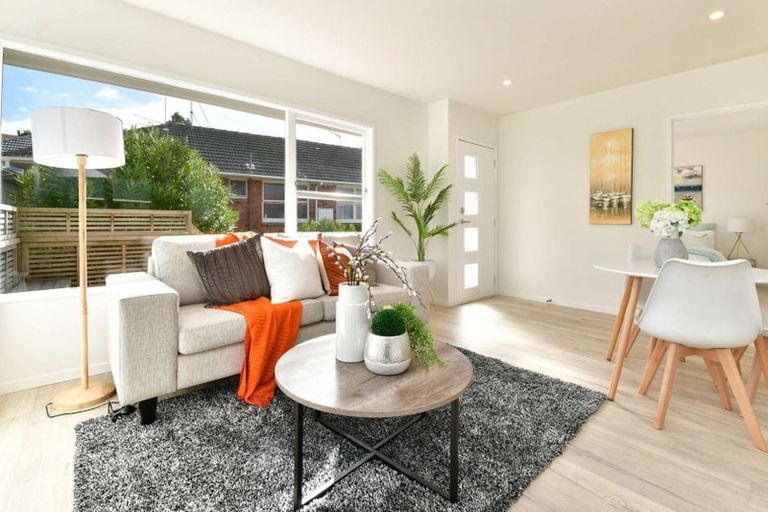 Photo of property in 2/5 Margaret Place, Milford, Auckland, 0620