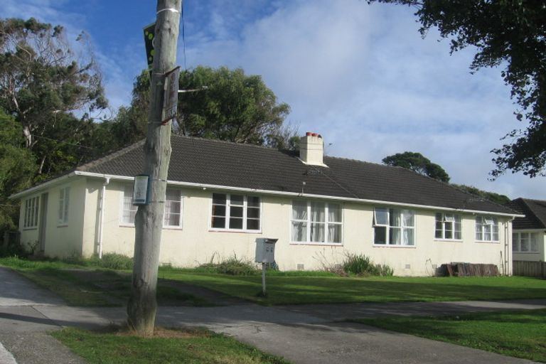 Photo of property in 64-66 Mungavin Avenue, Ranui, Porirua, 5024