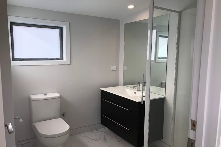 Photo of property in 3 Makete Crescent, Hobsonville, Auckland, 0618