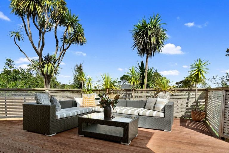 Photo of property in 11 The Close, Greenhithe, Auckland, 0632